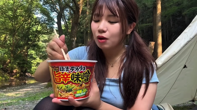 大自然のなかでお酒を堪能する、週末キャンプチャンネル。のりか