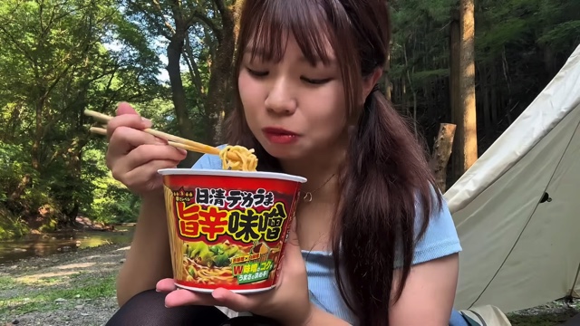 大自然のなかでお酒を堪能する、週末キャンプチャンネル。のりか