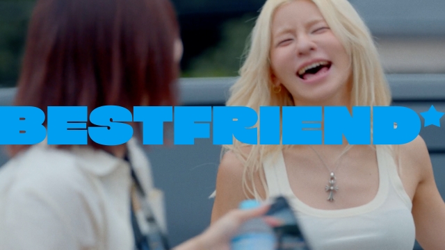 Toua「BEST FRIEND」MV場面カット