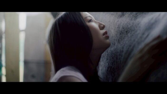 阿部真央、最新曲「マリア」MV公開