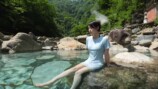 山奥の温泉に入るmii