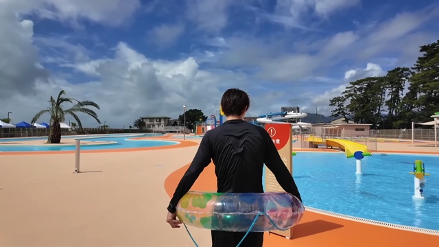 総工費30億越えの『大浜公園プール』