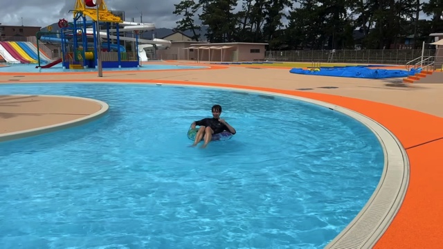 総工費30億越えの『大浜公園プール』