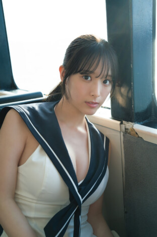 ミスマガ・葉月くれあ1st写真集『clarus』