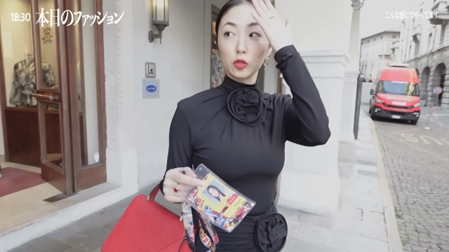 イタリア語でスピーチをするMEGUMI