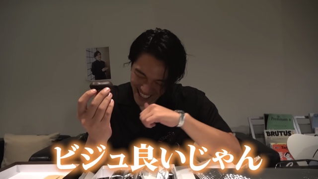 『伊那のまゆ』を実食する見取り図・盛山晋太郎