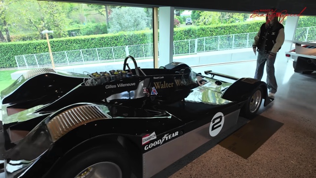 マギー、“世界で最も美しい車”に大興奮の画像