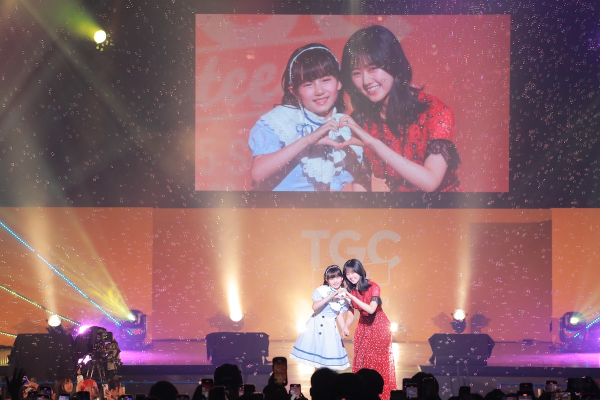 原菜乃華＆マイカ・ピュがTGCランウェイに