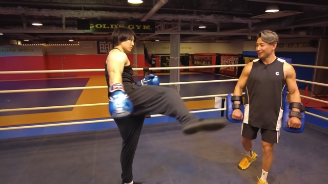 青木マッチョのパワーに驚愕する魔裟斗