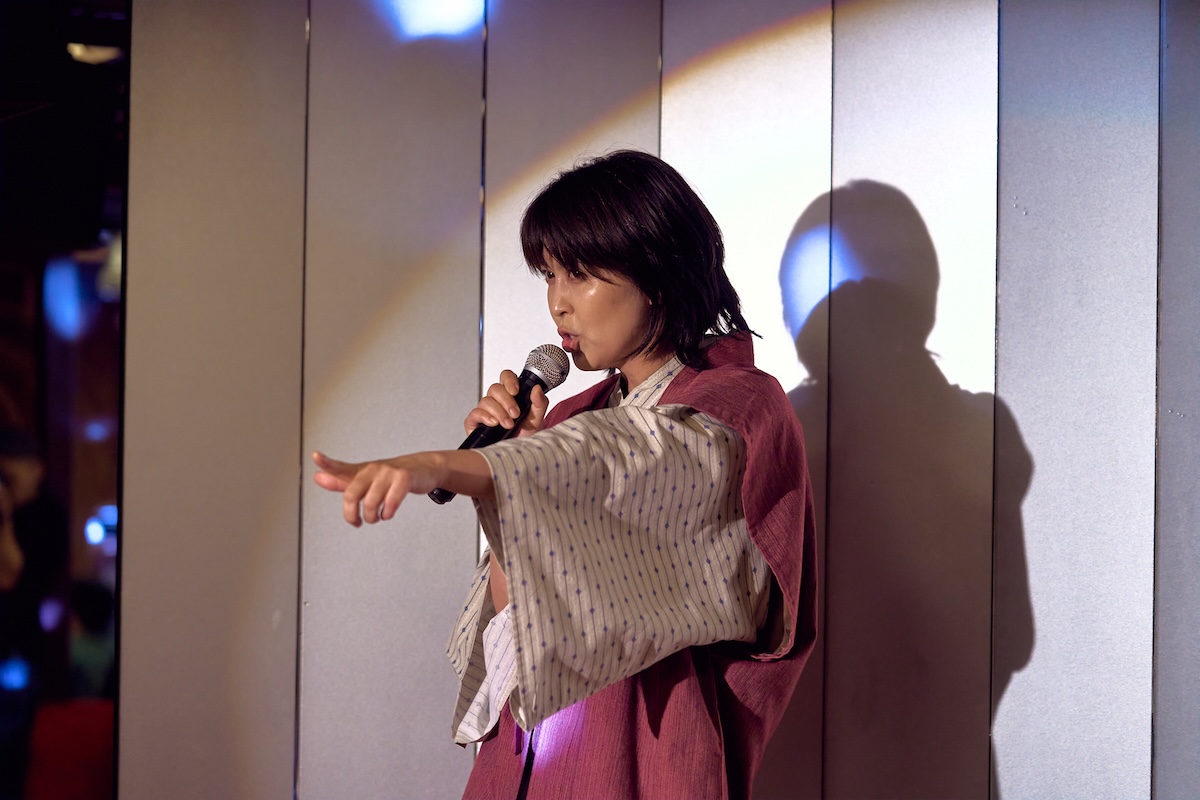 『しあわせな結婚』松たか子がカラオケで熱唱