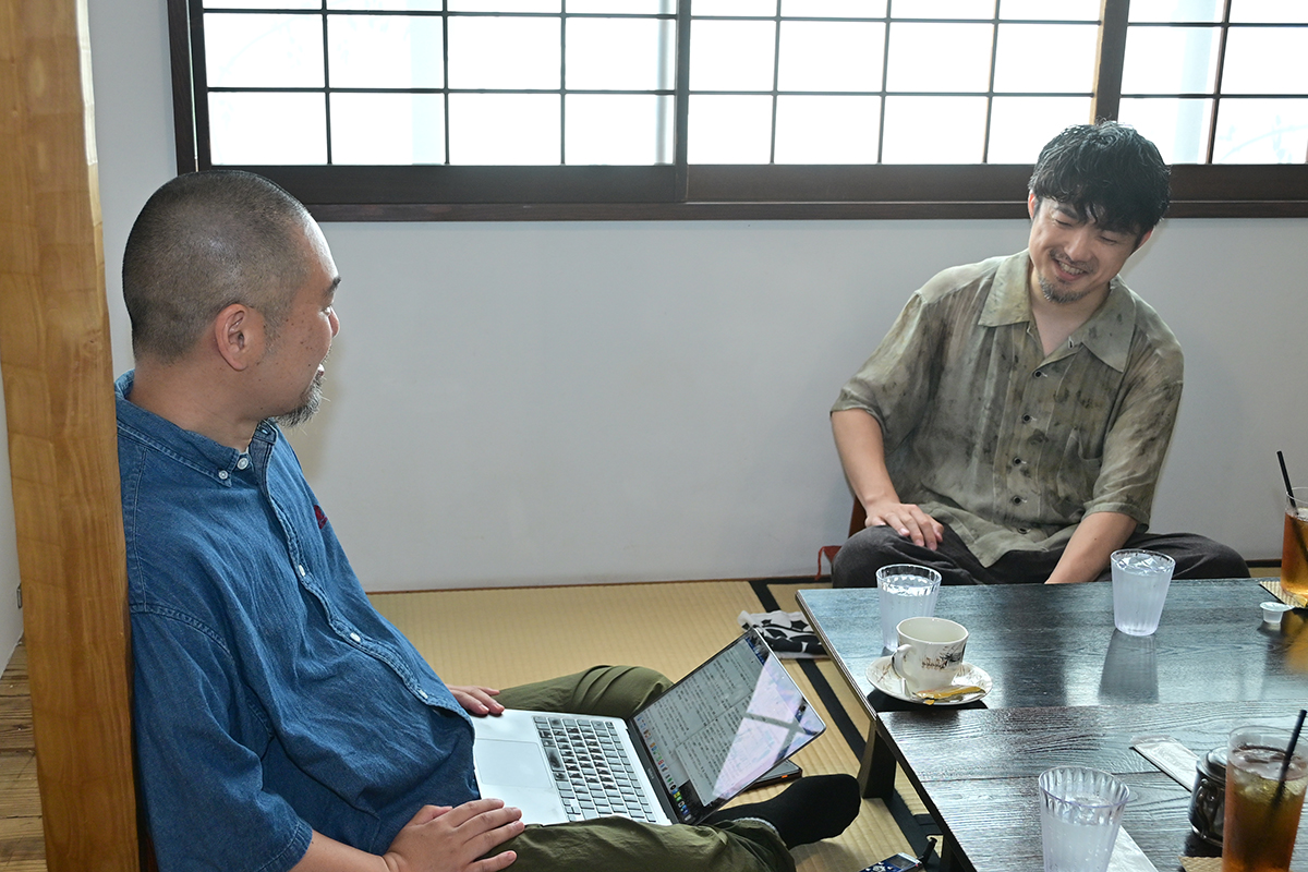 富川岳『シシになる。—遠野異界探訪記—』インタビューの画像