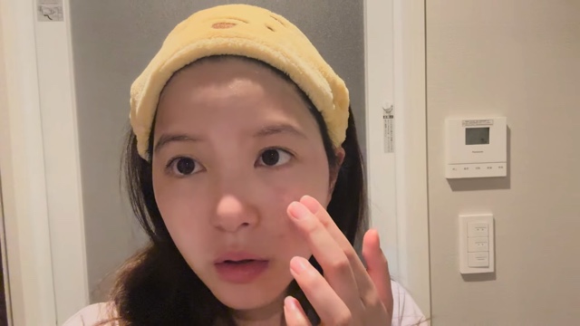 すっぴん姿を見せる川島海荷