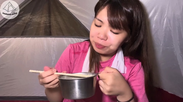 キャンプで素麺を堪能する週末キャンプチャンネル。のたにりか