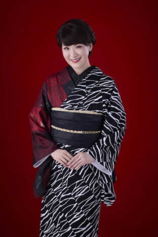 市川由紀乃、『朧』“星月花盤”リリース