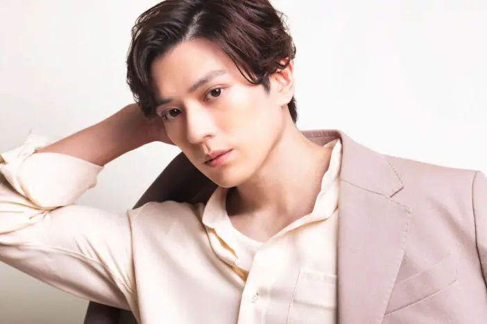 松本潤、小芝風花、新田真剣佑のインタビューも 『19番目のカルテ