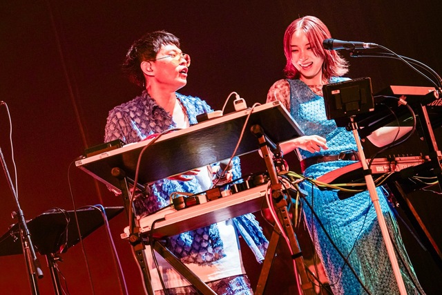 Lucky Kilimanjaro『LOVE MY DANCE LOVE YOUR DANCE』場面写真