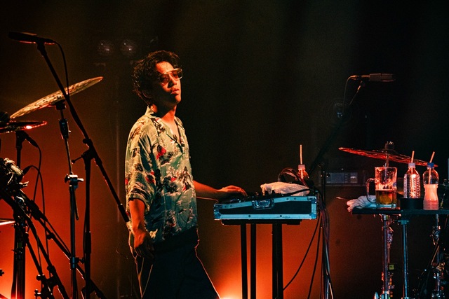 Lucky Kilimanjaro『LOVE MY DANCE LOVE YOUR DANCE』場面写真