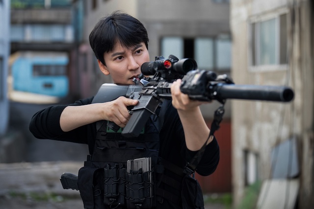 キム・ナムギルが作品ごとに見せる多彩な表情の画像