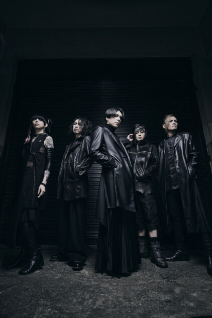 lynch. リテイクアルバム2枚 lynch. 2nd RETAKE ALBUM『THE AVOIDED SUN / SHADOWS』ジャケット写真