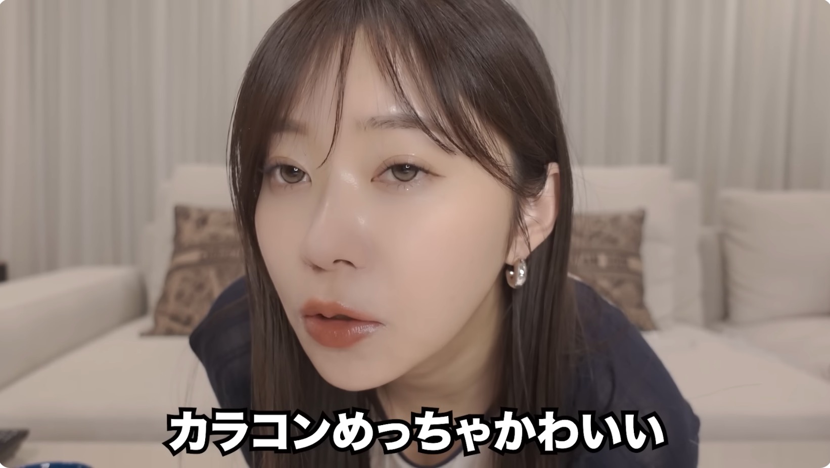 指原莉乃、愛用カバンの中身を紹介の画像