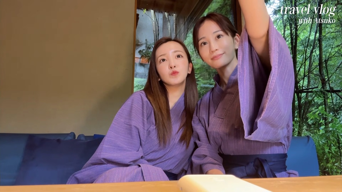 板野友美・前田敦子、温泉旅行でリラックス