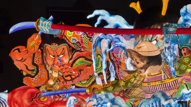 『青森ねぶた祭』を見て大興奮する松山ケンイチ