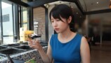 富山の地酒を堪能する女性YouTube r・mii