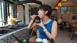 富山の地酒を堪能する女性YouTube r・mii