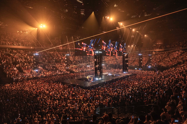 『Billie Eilish: HIT ME HARD AND SOFT: THE TOUR』パリ公演より