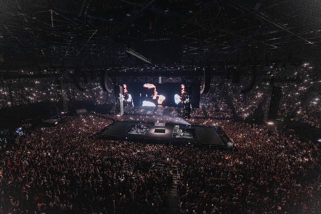 『Billie Eilish: HIT ME HARD AND SOFT: THE TOUR』パリ公演より