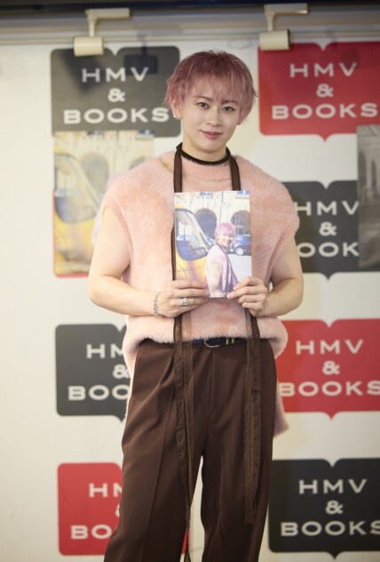 超特急シューヤ写真集イベントで懸垂披露