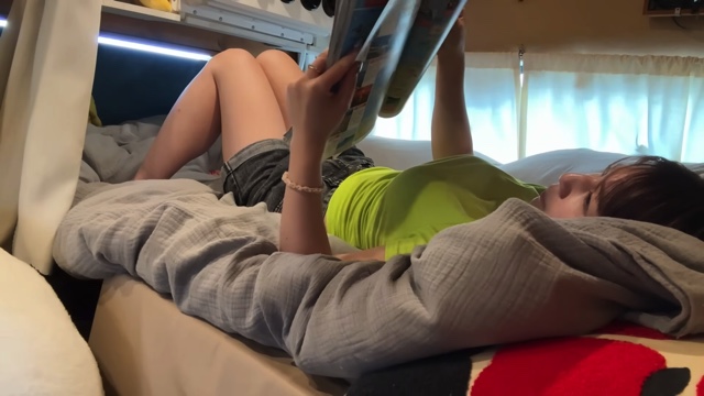 ハイエースで晩酌をするこむすびチャンネル