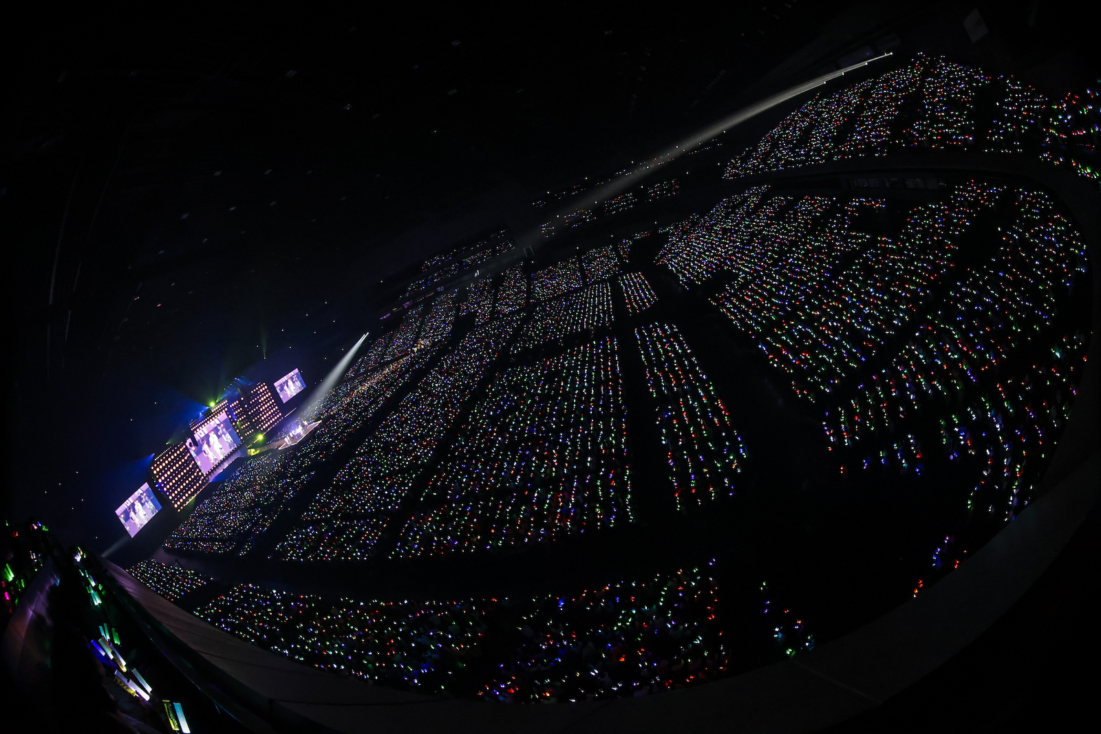 超特急（撮影＝米山三郎、笹森健一）