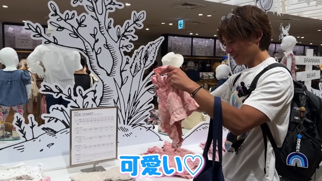 「GAP」で子どもたちの洋服を爆買いする杉浦太陽