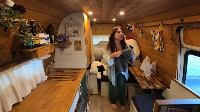 雨のなか大涌谷を観光するこむすびチャンネル