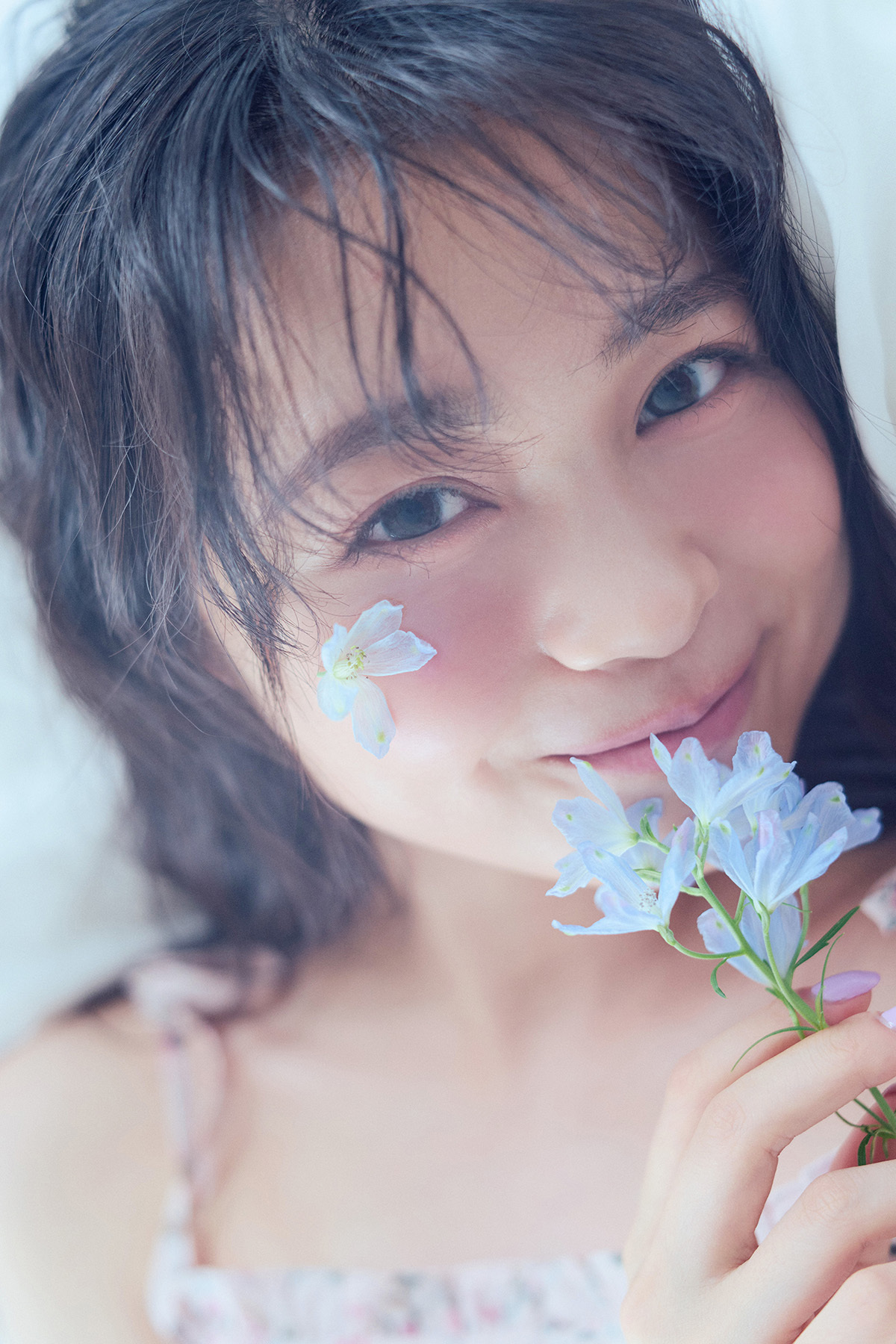 林芽亜里、カレンダーフォトブック発売決定の画像