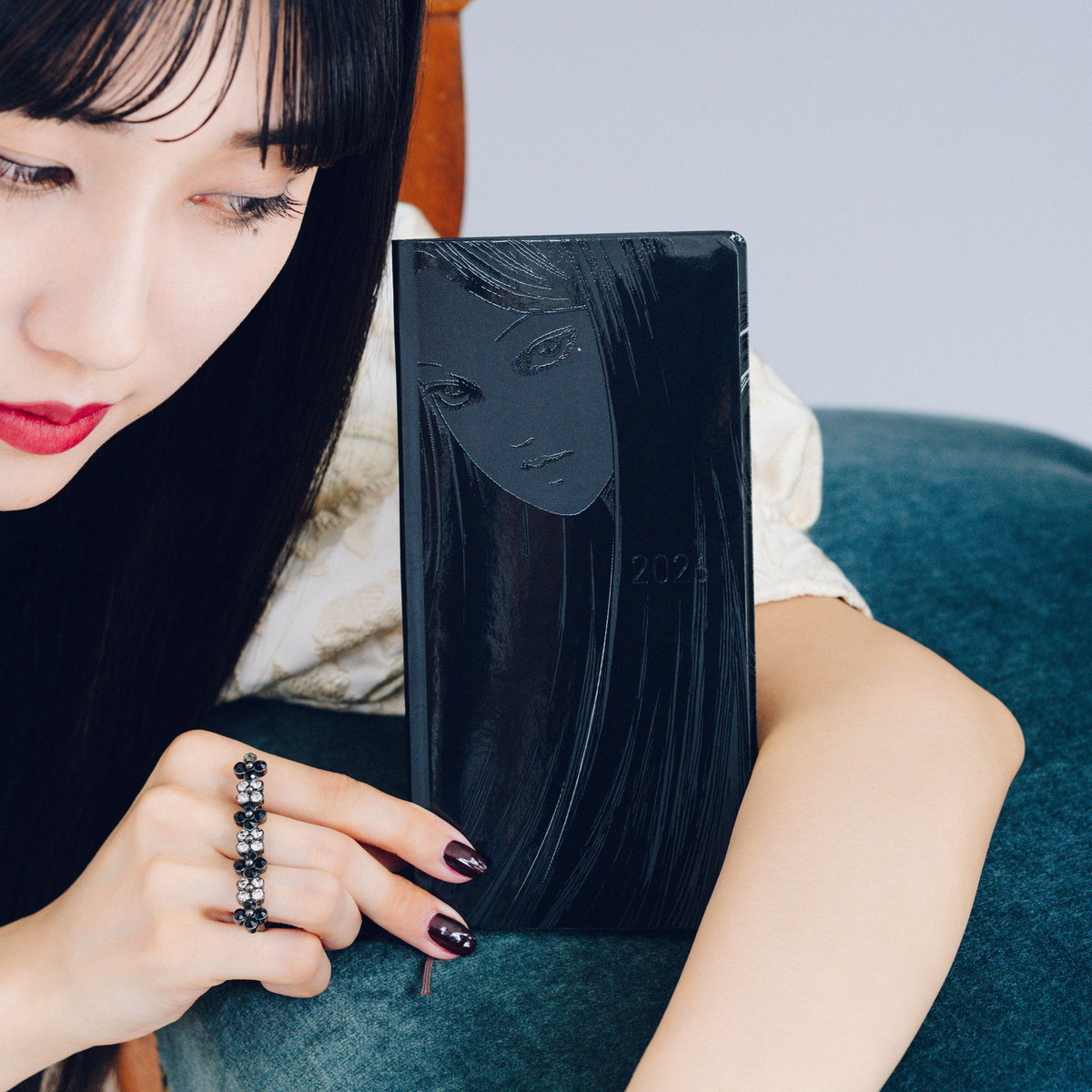 伊藤潤二のホラー漫画『富江』が手帳にの画像