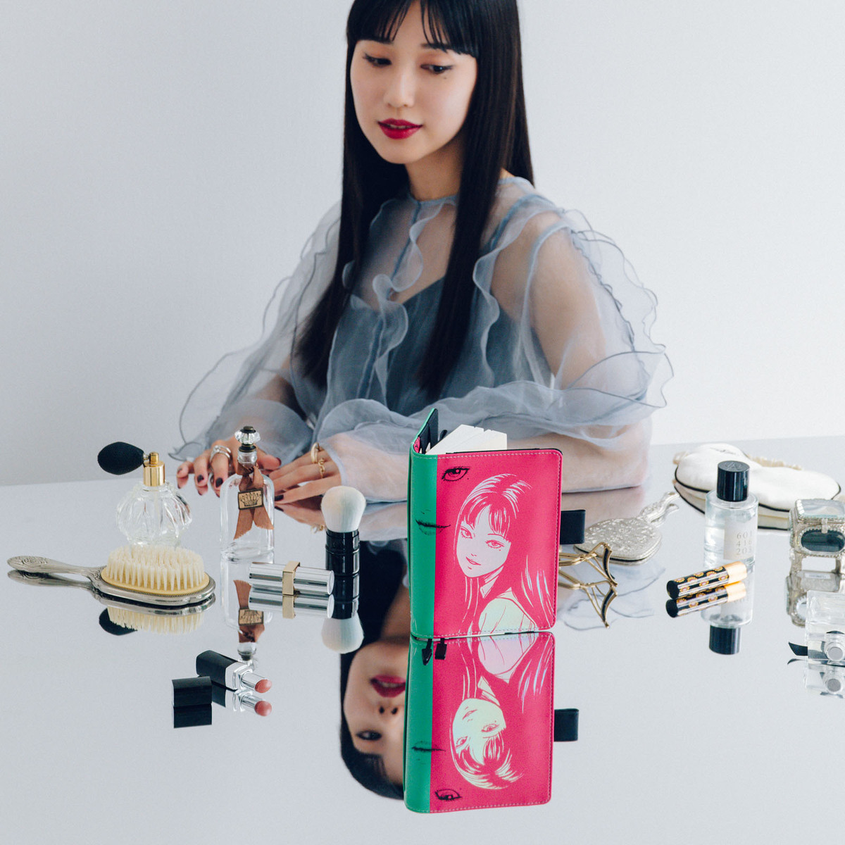 伊藤潤二のホラー漫画『富江』が手帳にの画像