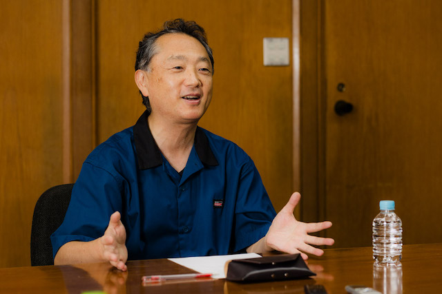  “伝説の編集者” 新井久幸インタビューの画像