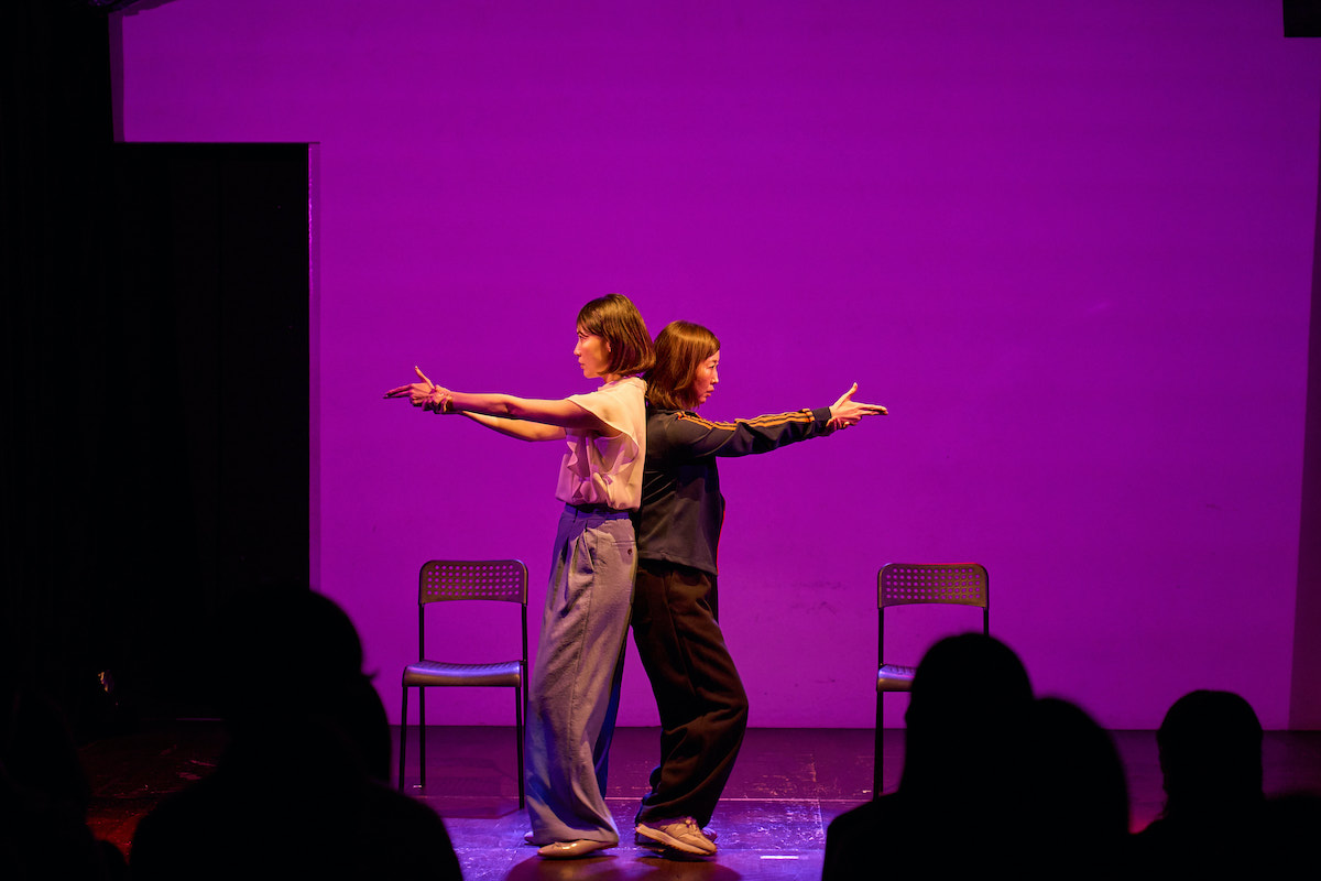 村川絵梨×岸本鮎佳の二人芝居が開幕