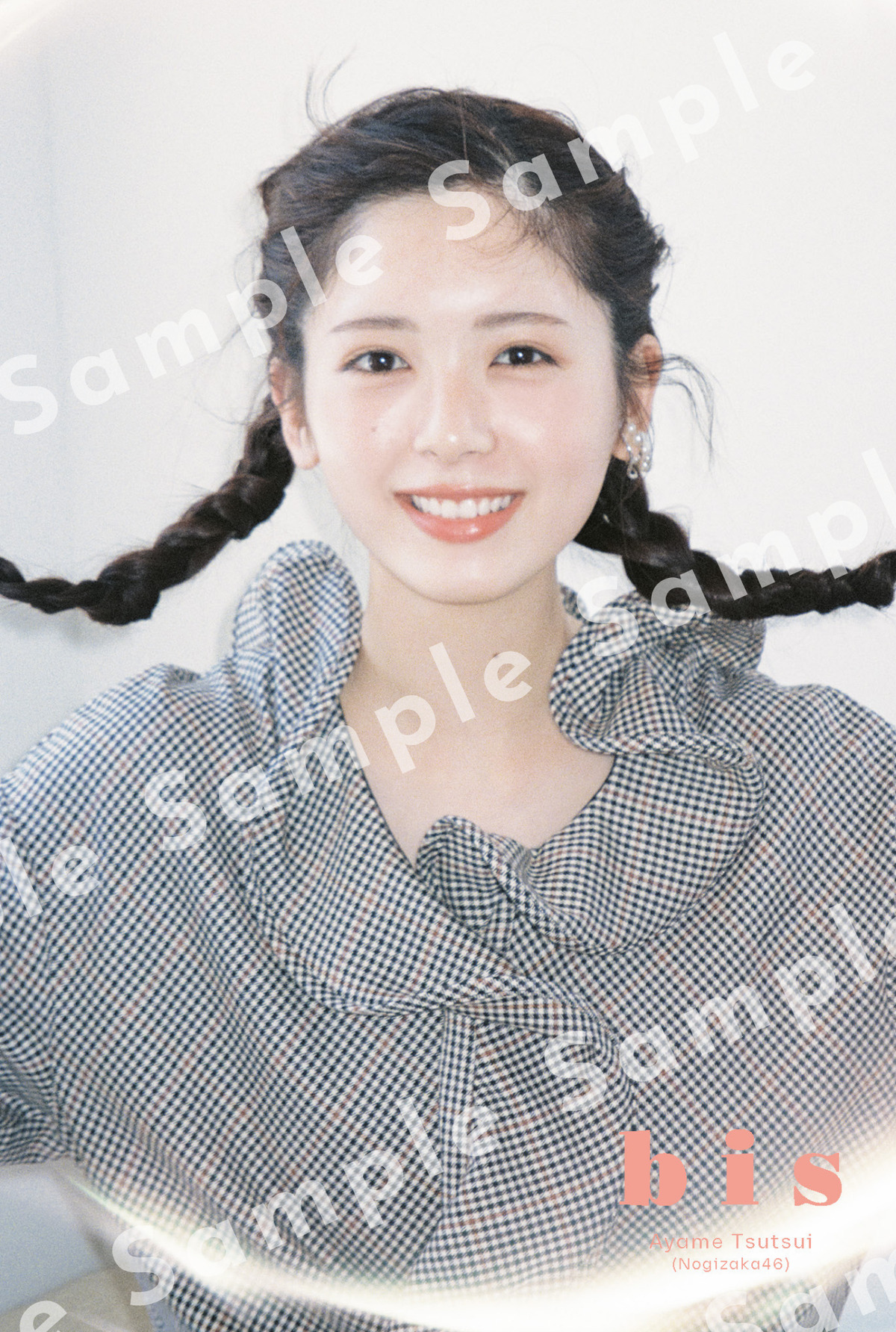 筒井あやめ、淡くて甘いムードでbis表紙にの画像