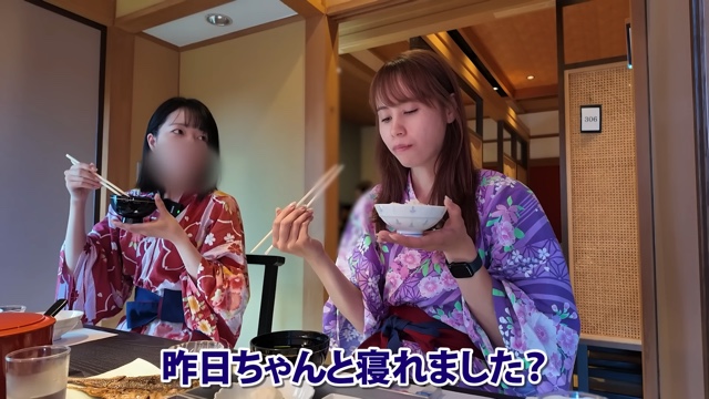 ランボルギーニで旅館に泊まるあま猫