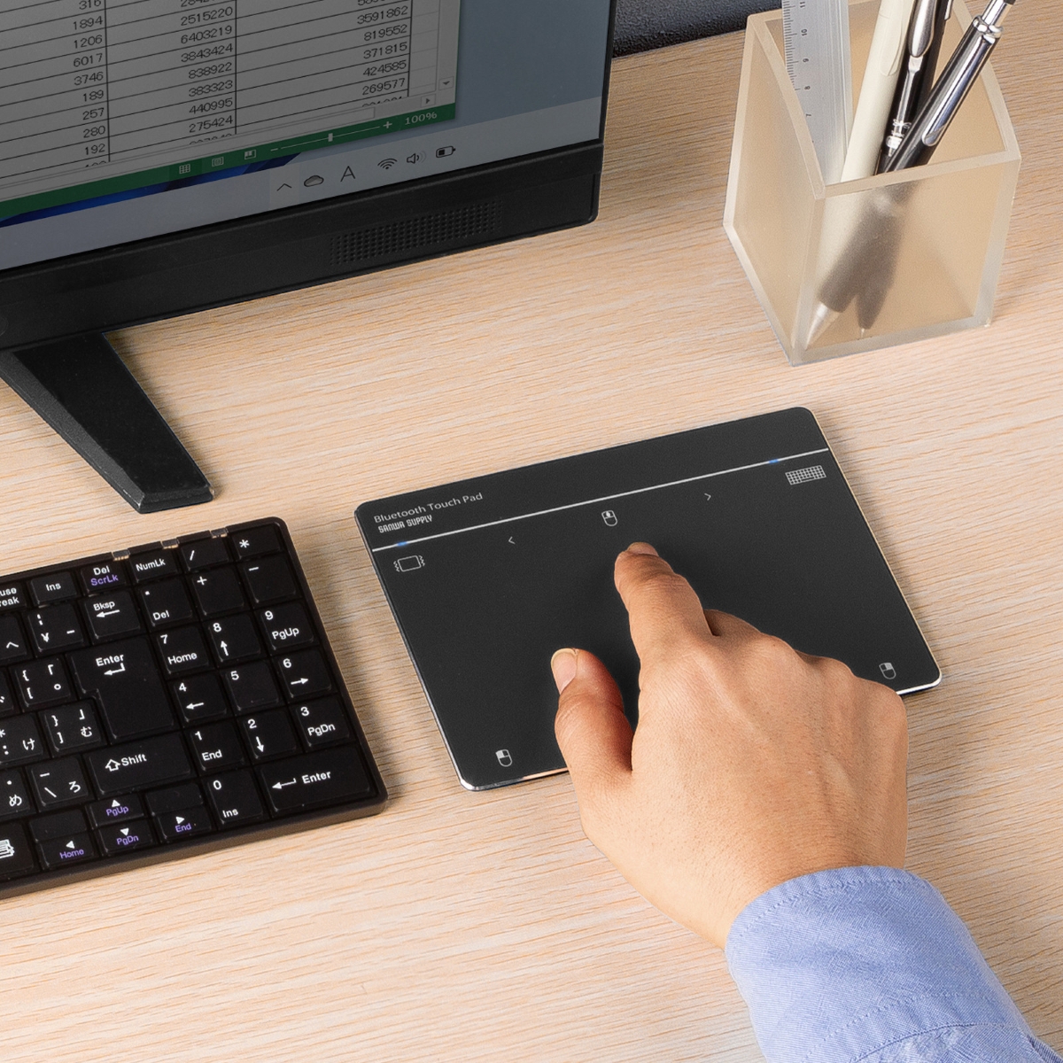 サンワサプライ株式会社のタッチパッド,指先の動かしで操作