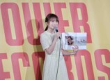 秋元真夏フォトブック発売記念レポートの画像