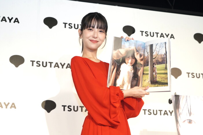浜辺美波、すっぴんで撮影の写真集語る
