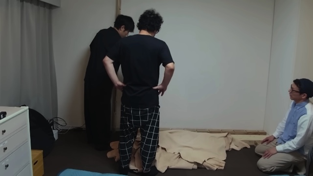 松山ケンイチがDIYで作った棚