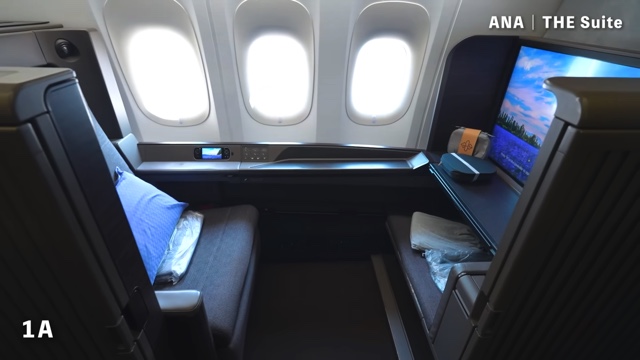 こやトラベルが紹介したANAのファーストクラス「THE Suite」の様子