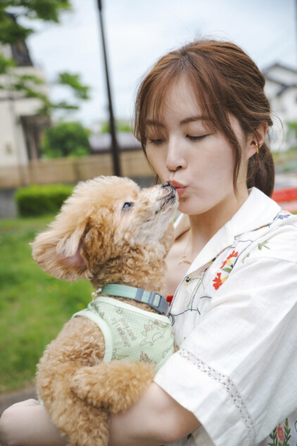 元SKE48 松井珠理奈、10年ぶりの写真集が9月に発売 愛犬との2ショット