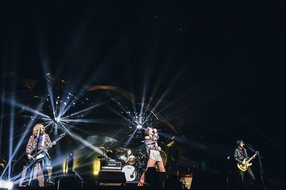 THE YELLOW MONKEY『THE YELLOW MONKEY TOUR 2024/25 ～Sparkleの惑星X～ FINAL BLOCK at Kアリーナ横浜』より