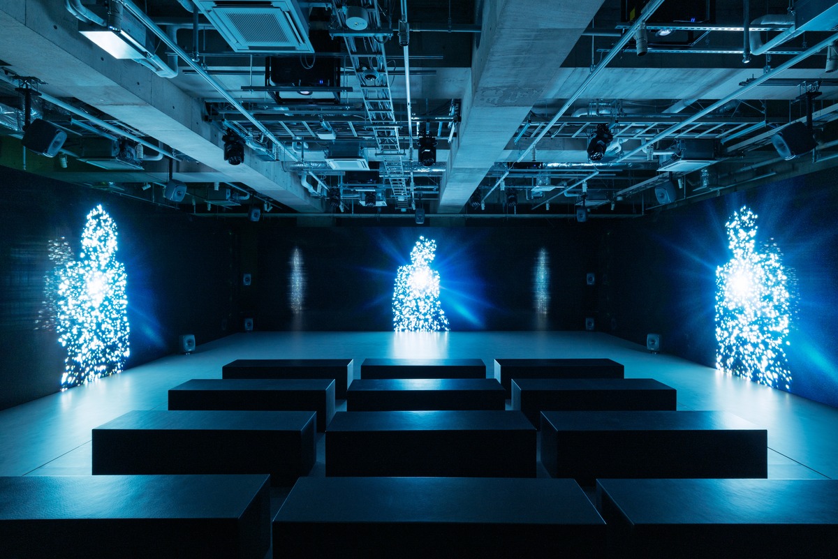 『TM NETWORK 2025 IP』（写真提供：Ginza Sony Park）